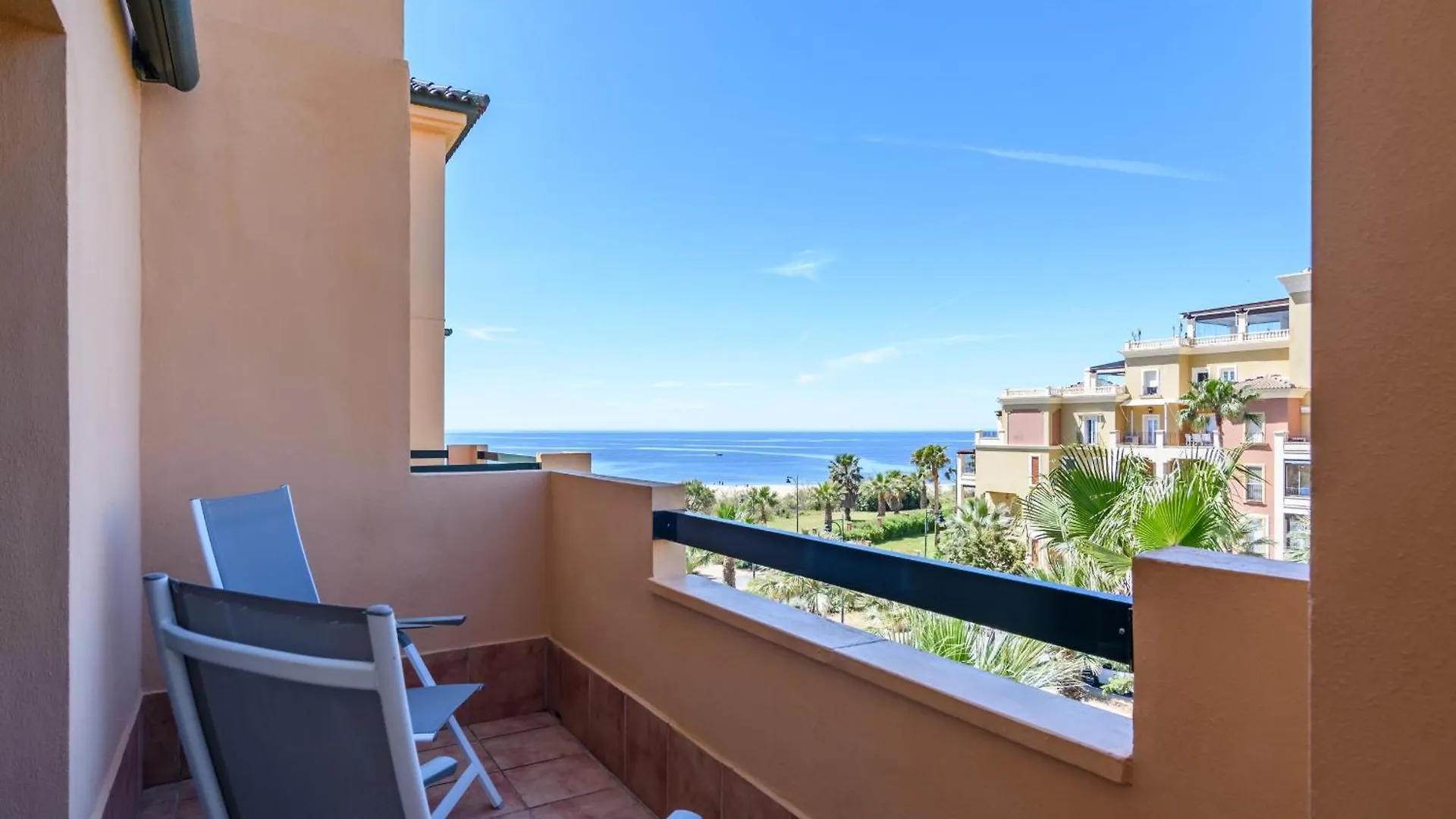 Los Albatros Plus By H - Playa De Los Haraganes Hahb140P27 Isla Canela