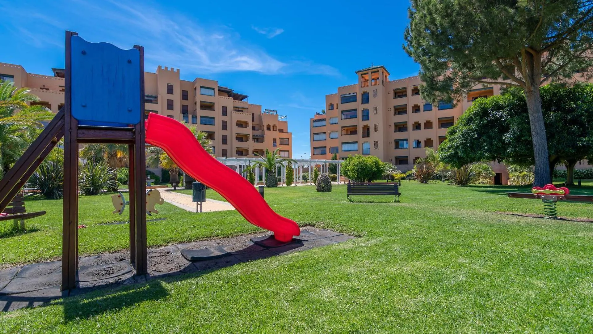 Los Albatros Plus By H - Playa De Los Haraganes Hahb140P27 Isla Canela