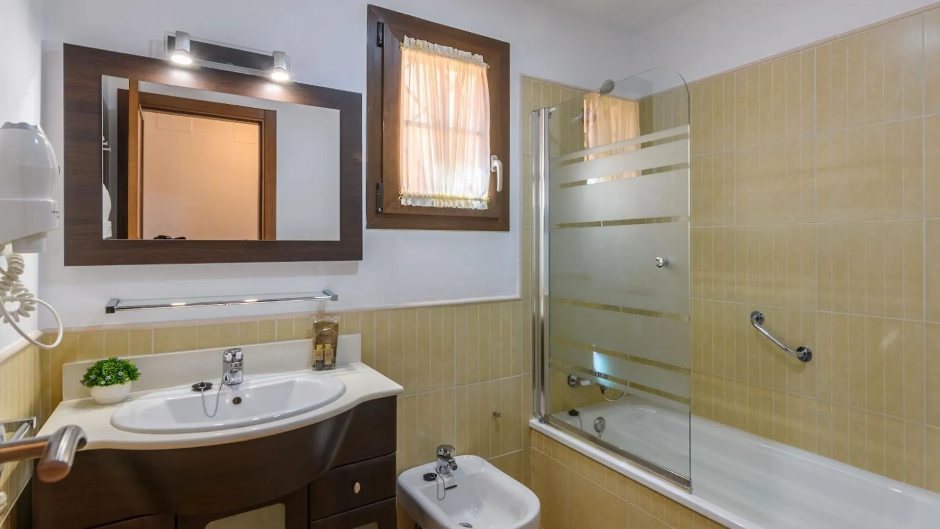 Los Albatros Plus By H - Playa De Los Haraganes Hahb140P27 Isla Canela Apartment